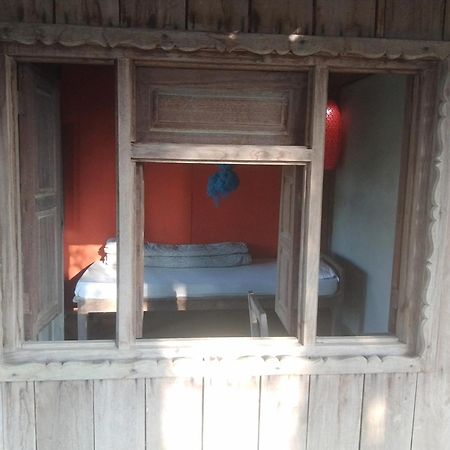 Shanta Ghar A Rustic Guesthouse Chitwan Dış mekan fotoğraf