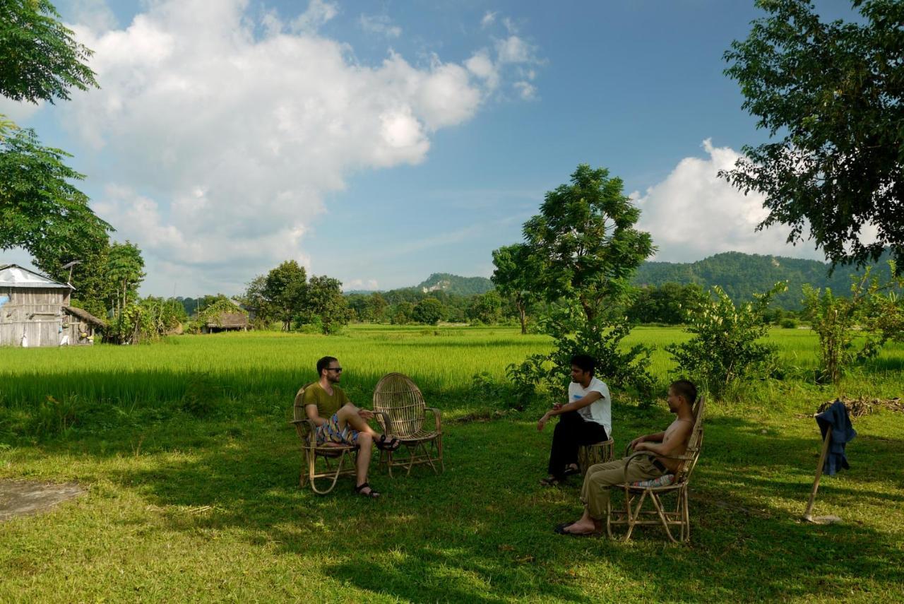 Shanta Ghar A Rustic Guesthouse Chitwan Dış mekan fotoğraf