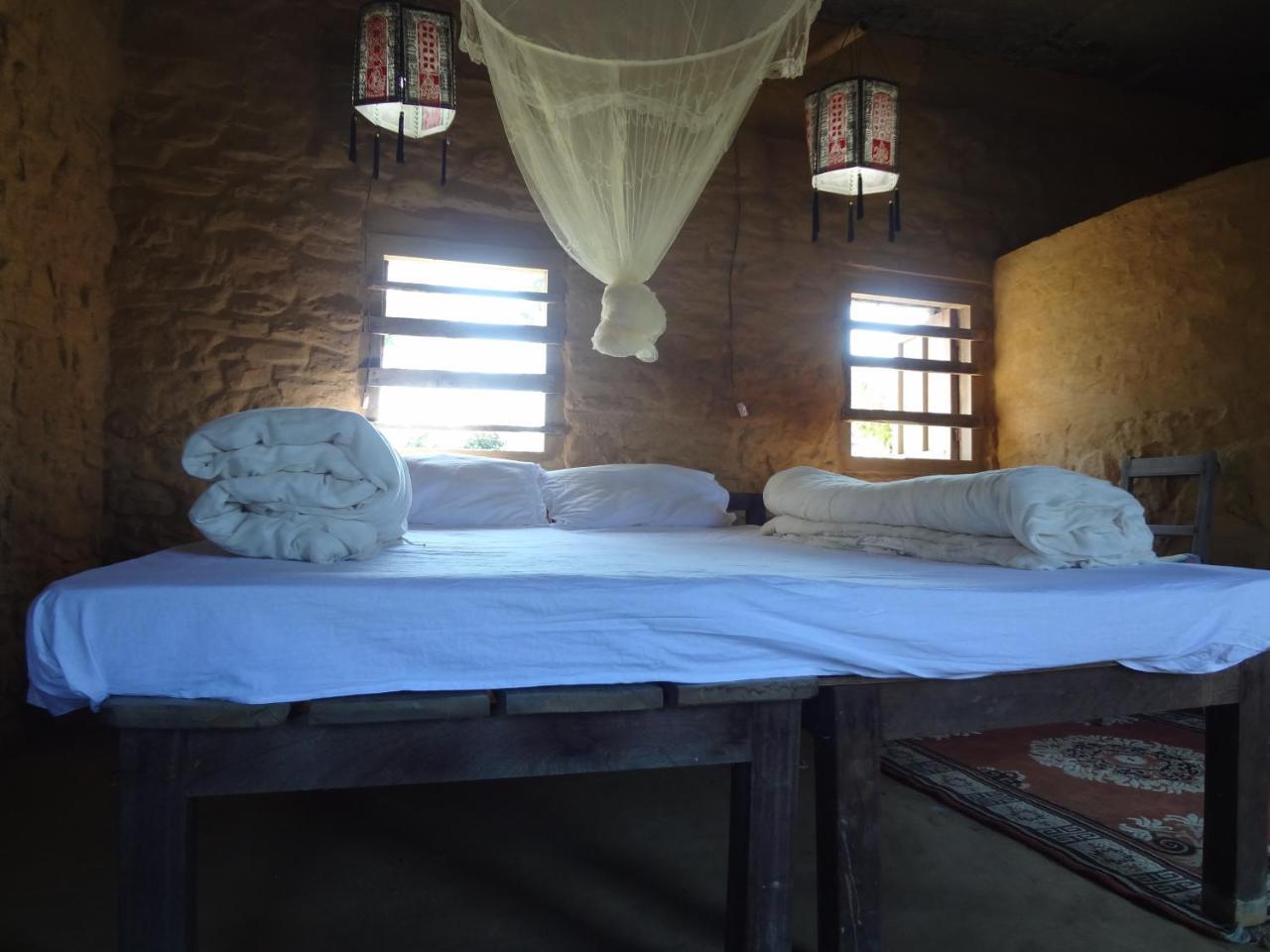 Shanta Ghar A Rustic Guesthouse Chitwan Dış mekan fotoğraf