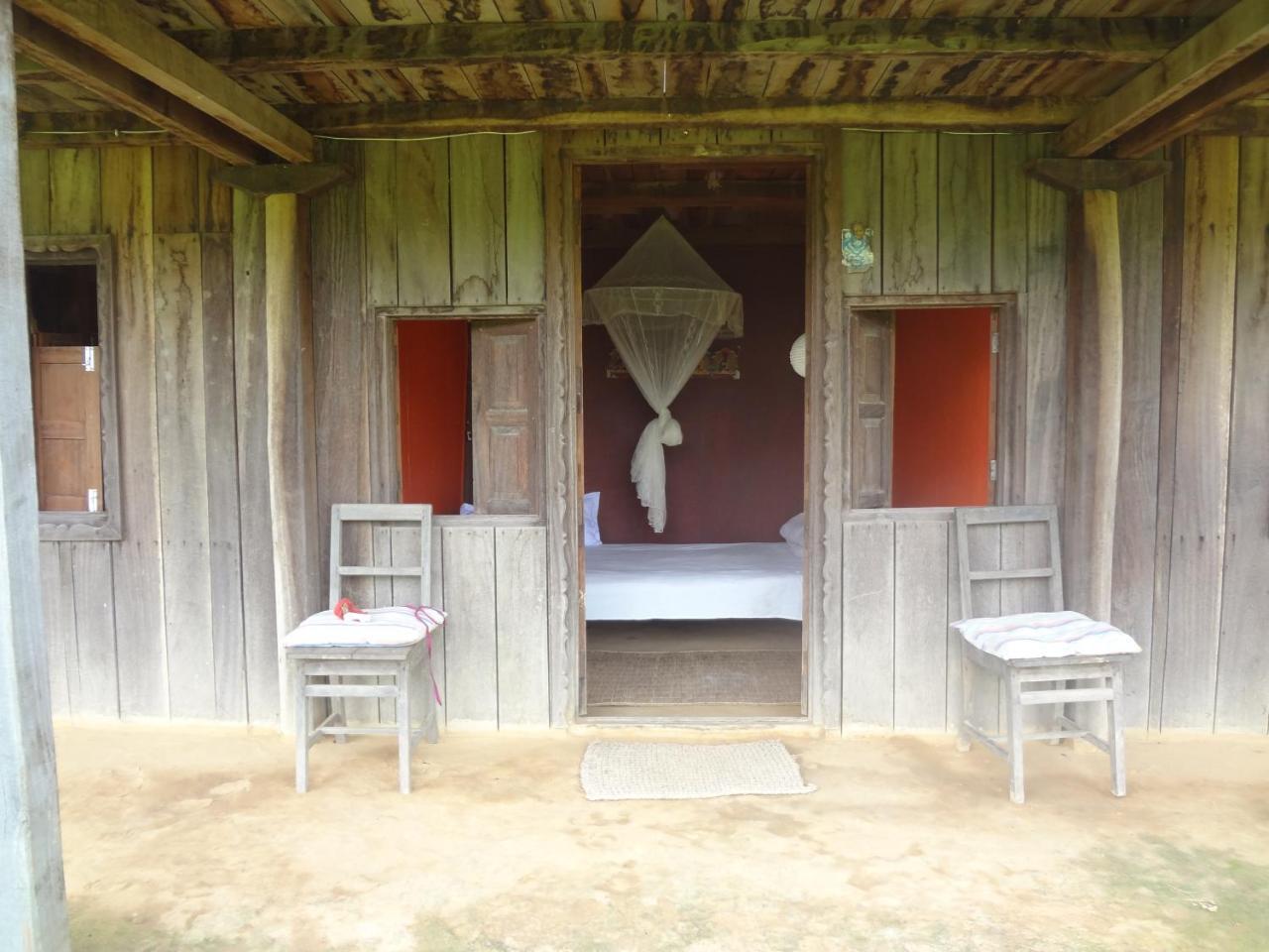 Shanta Ghar A Rustic Guesthouse Chitwan Dış mekan fotoğraf